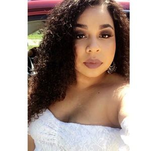 Meet your Posher, Cierra